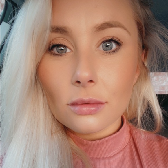 Meet your Posher, ❤️ - Picture 7 of 14